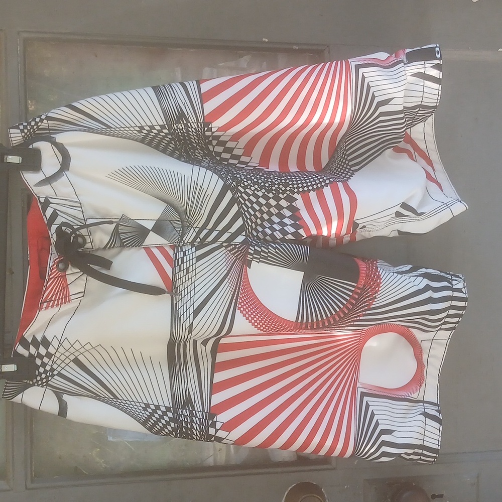 Men's Oakley size 32 swim trunks